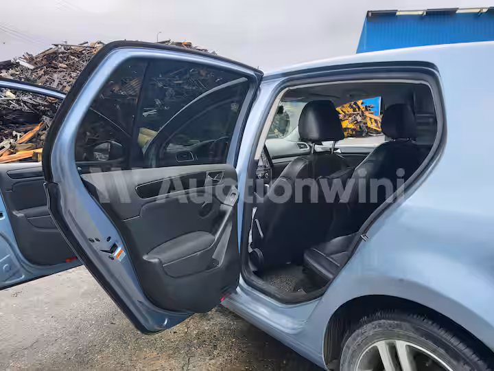 Volkswagen Golf 2012 — 50