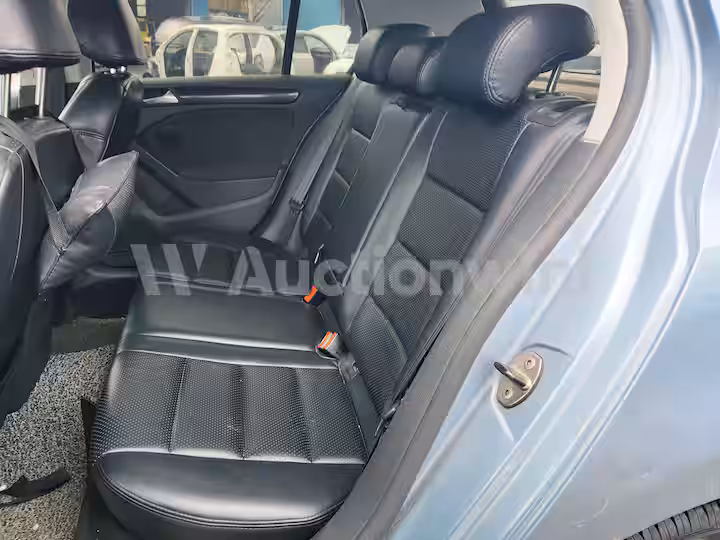 Volkswagen Golf 2012 — 52