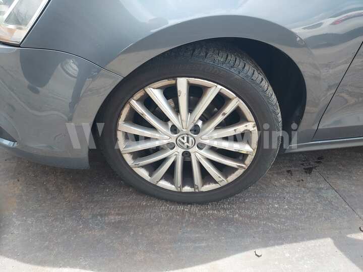 Volkswagen Jetta 2014 — 13