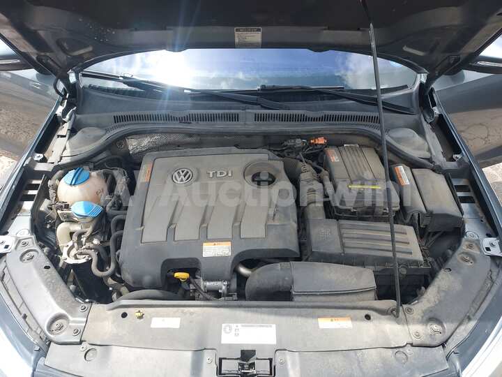 Volkswagen Jetta 2014 — 21