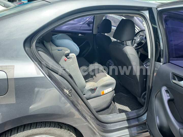 Volkswagen Jetta 2014 — 29