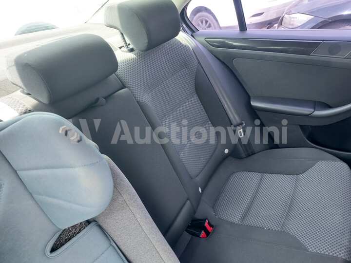 Volkswagen Jetta 2014 — 31