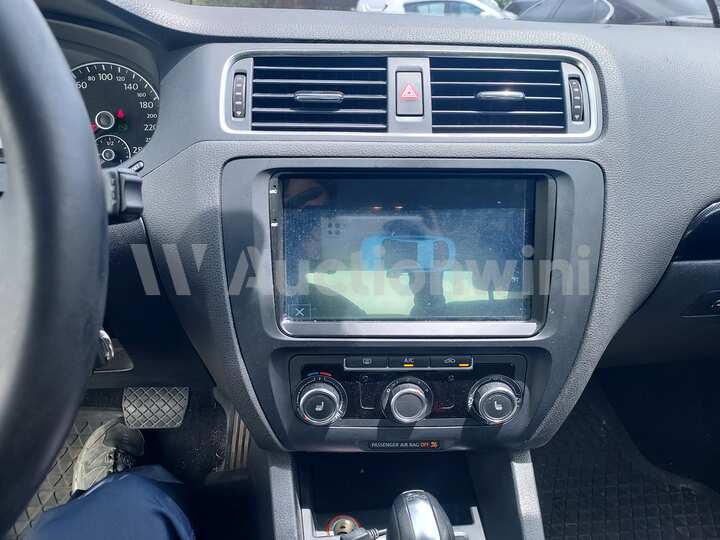 Volkswagen Jetta 2014 — 43
