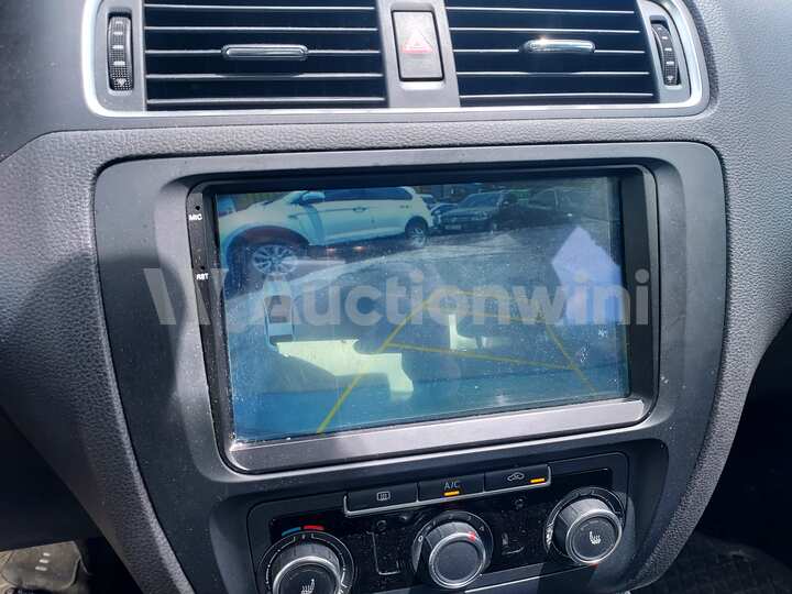 Volkswagen Jetta 2014 — 44