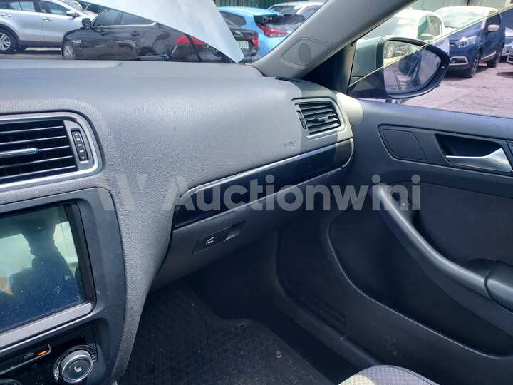 Volkswagen Jetta 2014 — 46