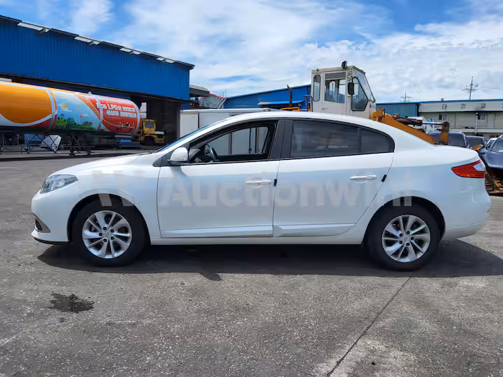 Renault SM3 2015 — 3