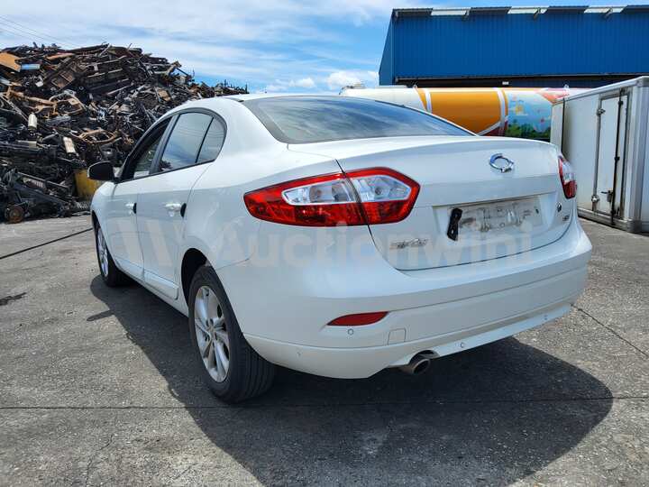 Renault SM3 2015 — 4