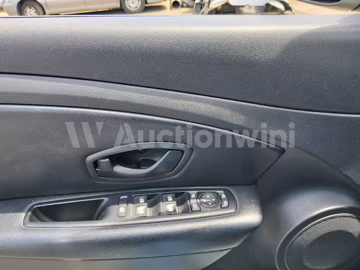 Renault SM3 2015 — 34