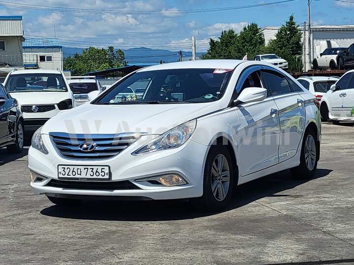 Hyundai Sonata 2013 — 2