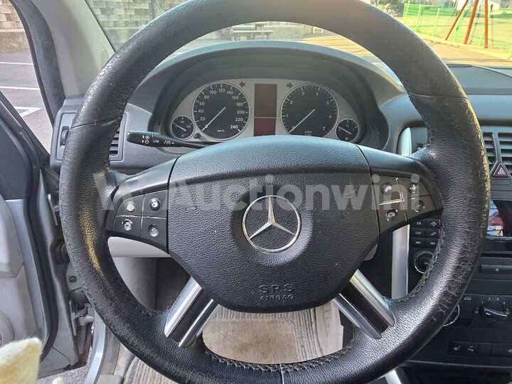 Mercedes Benz B Class 2008 — 25
