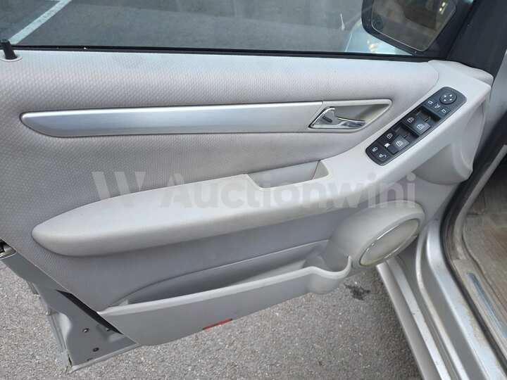 Mercedes Benz B Class 2008 — 31