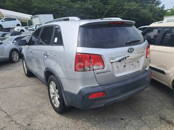 Kia Sorento 2010 — 4