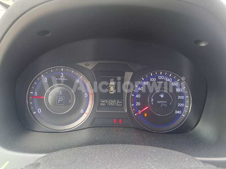Hyundai i40 2012 — 13