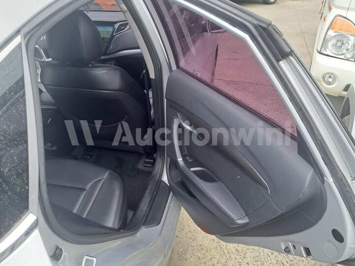Hyundai i40 2012 — 27