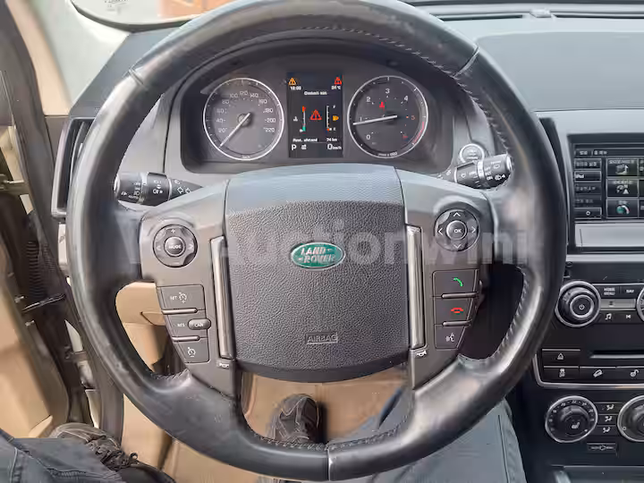 Land Rover Freelander 2013 — 18
