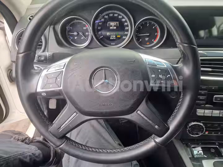 Mercedes Benz C Class 2014 — 15