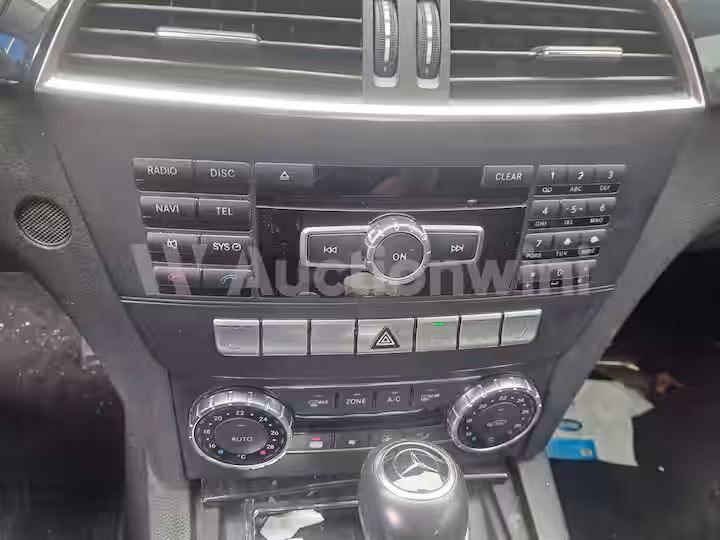 Mercedes Benz C Class 2014 — 17