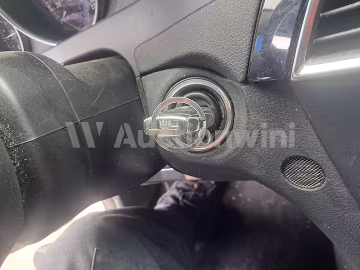 Mercedes Benz C Class 2014 — 19