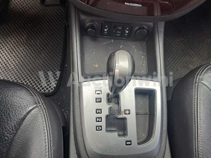 Hyundai SantaFe 2010 — 24