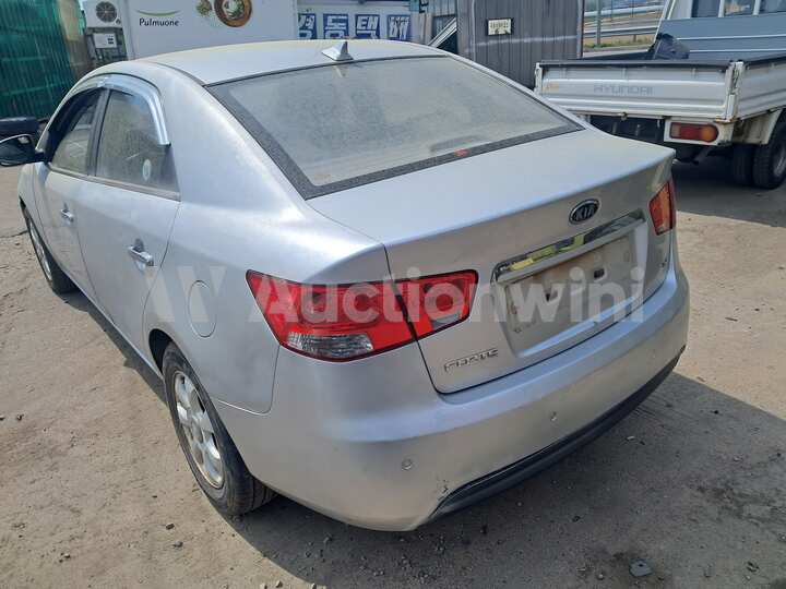 Kia Forte 2010 — 3