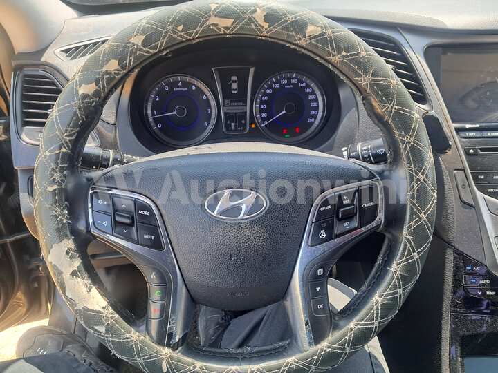 Hyundai Grandeur 2012 — 16