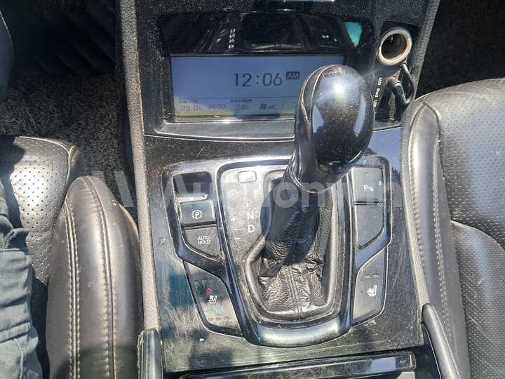 Hyundai Grandeur 2012 — 19