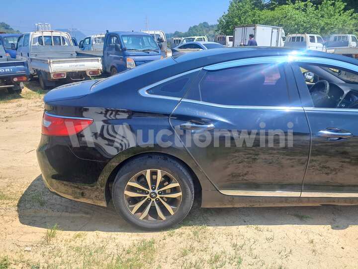 Hyundai Grandeur 2012 — 6