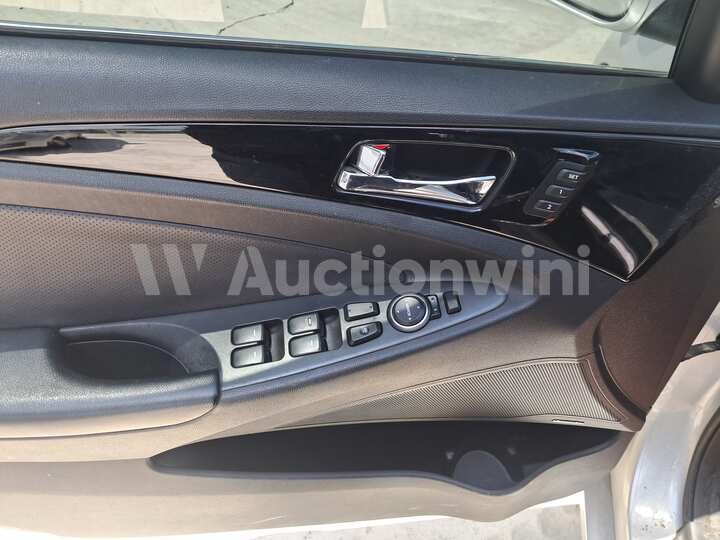 Hyundai Sonata 2010 — 14