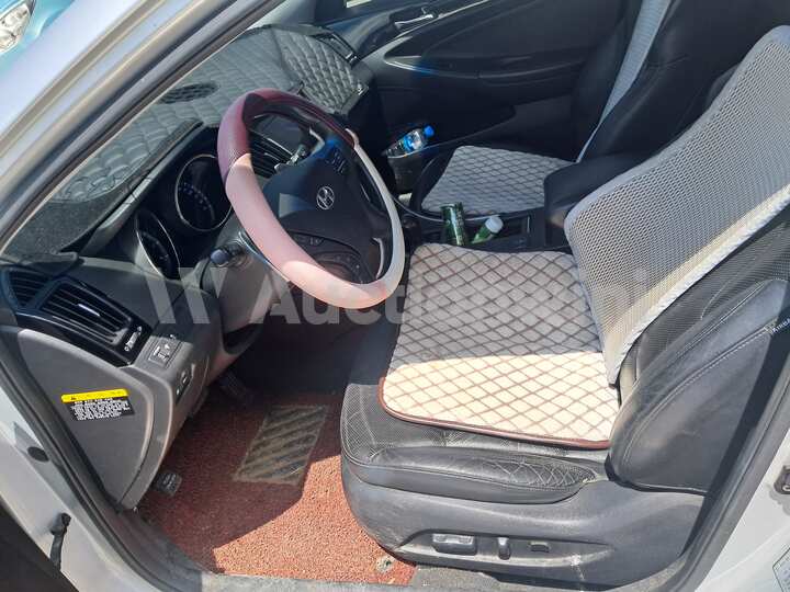 Hyundai Sonata 2010 — 27