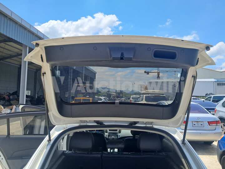 Chevrolet Cruze 2014 — 28
