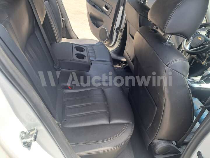 Chevrolet Cruze 2014 — 33