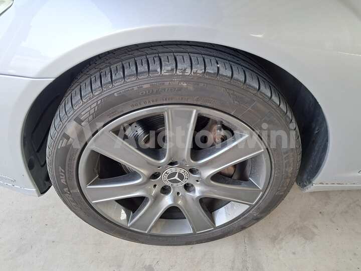Mercedes Benz S Class 2010 — 11