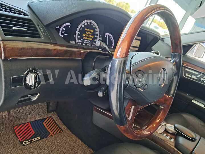 Mercedes Benz S Class 2010 — 23