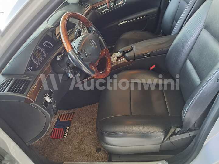 Mercedes Benz S Class 2010 — 34
