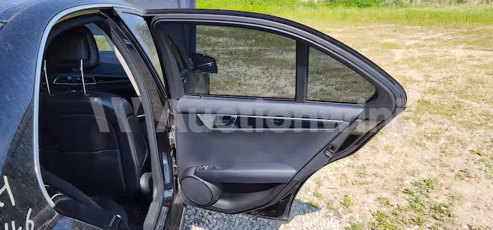 Mercedes Benz C Class 2012 — 25