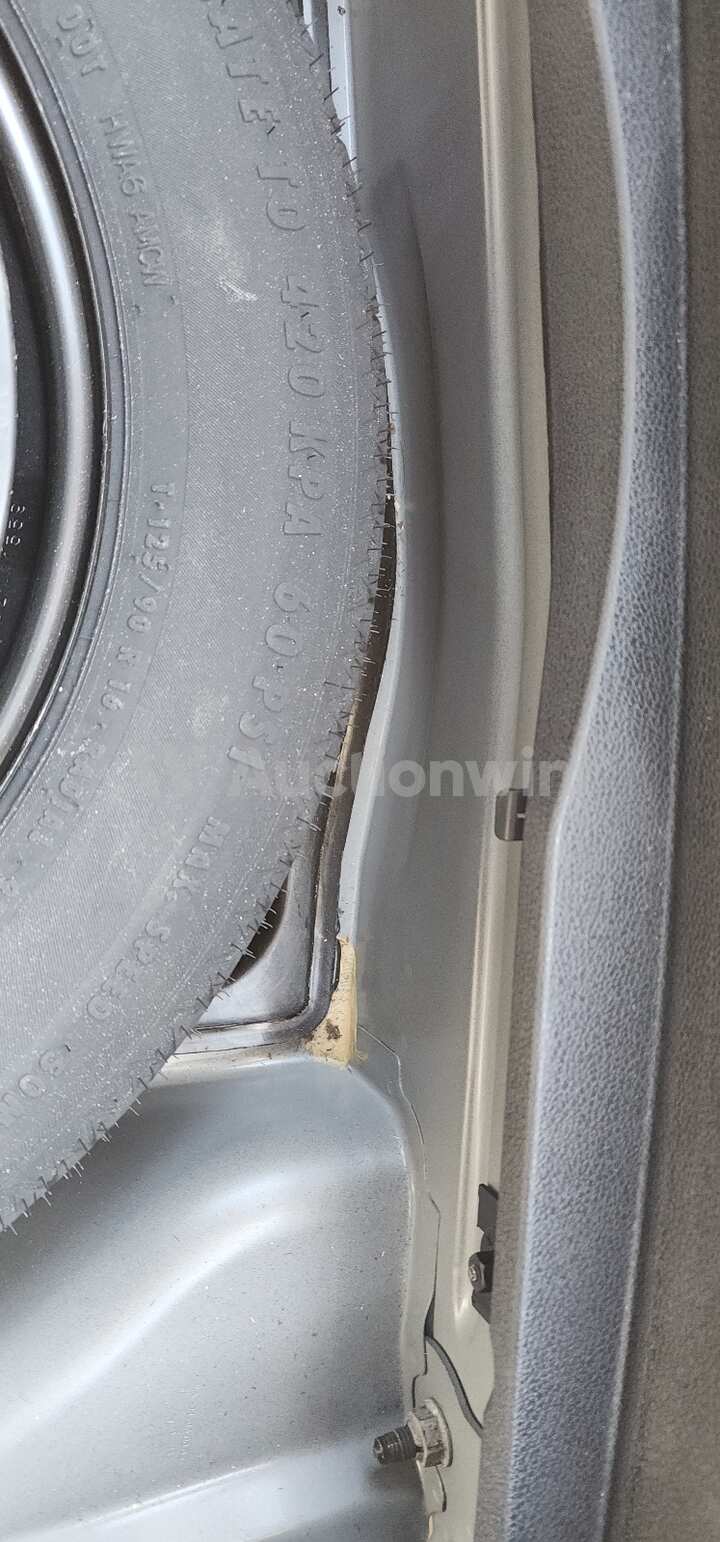 Mercedes Benz C Class 2012 — 27