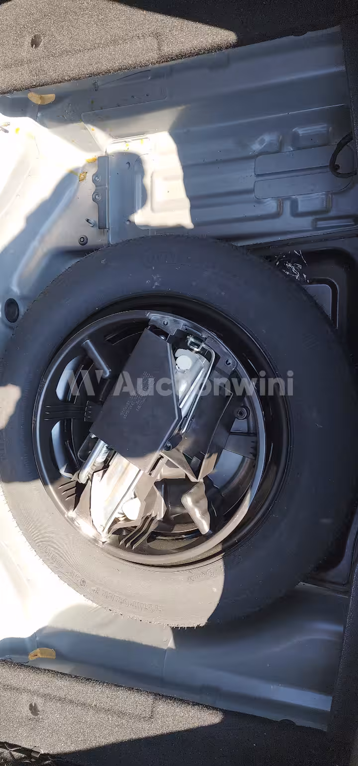 Mercedes Benz C Class 2012 — 29
