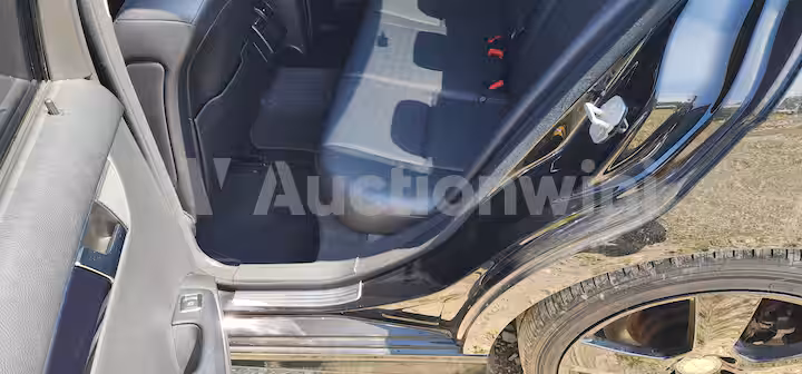 Mercedes Benz C Class 2012 — 35
