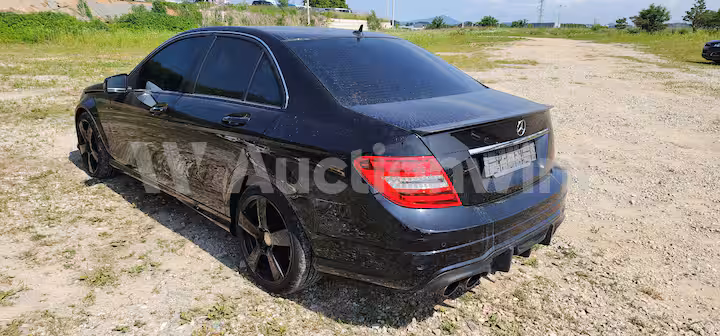 Mercedes Benz C Class 2012 — 7