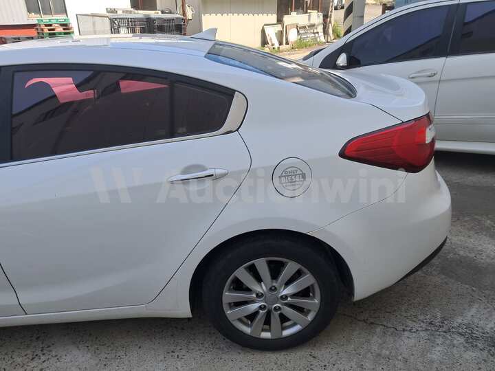 Kia K3 2015 — 4
