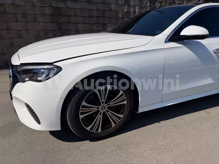 Mercedes Benz E Class 2025 — 16