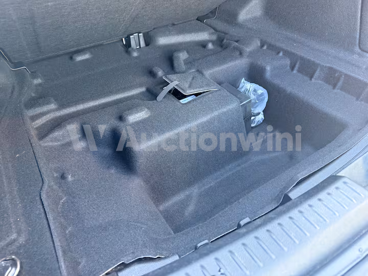 Mercedes Benz E Class 2025 — 26