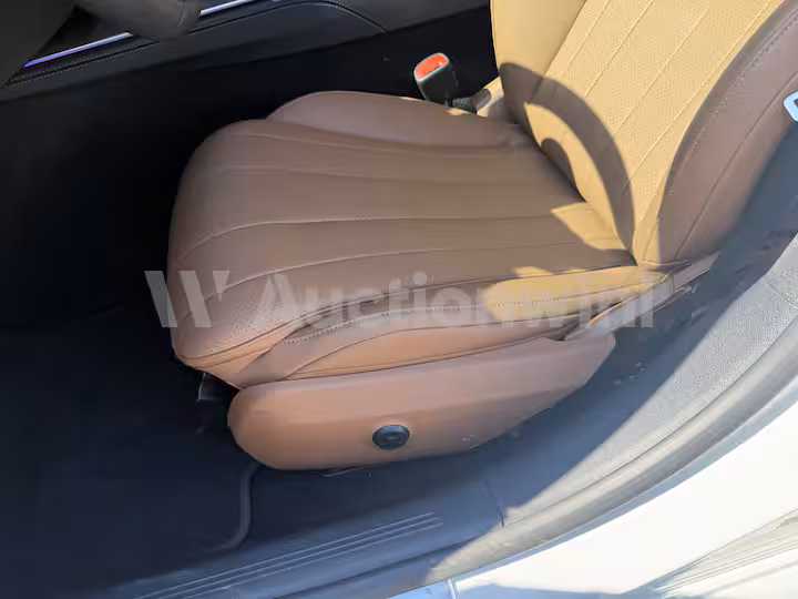 Mercedes Benz E Class 2025 — 29