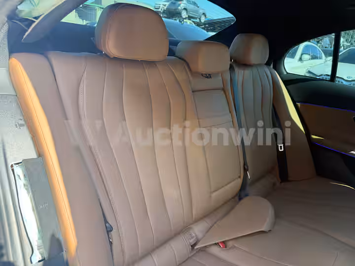 Mercedes Benz E Class 2025 — 43