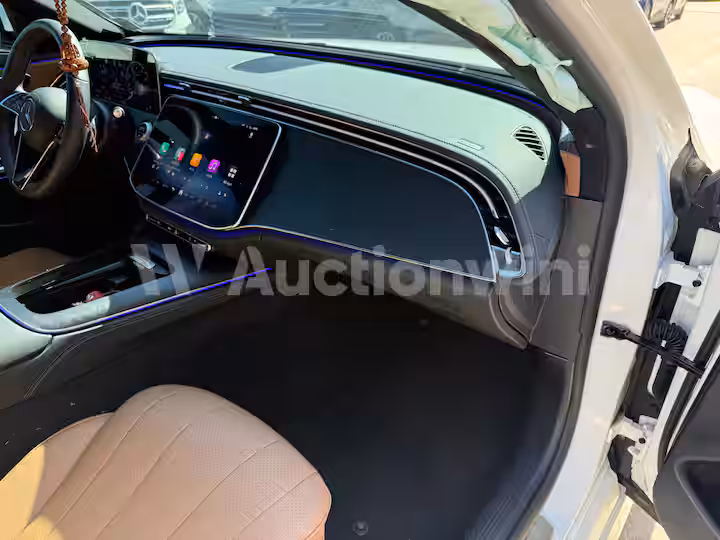 Mercedes Benz E Class 2025 — 48