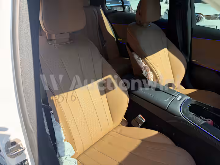 Mercedes Benz E Class 2025 — 49