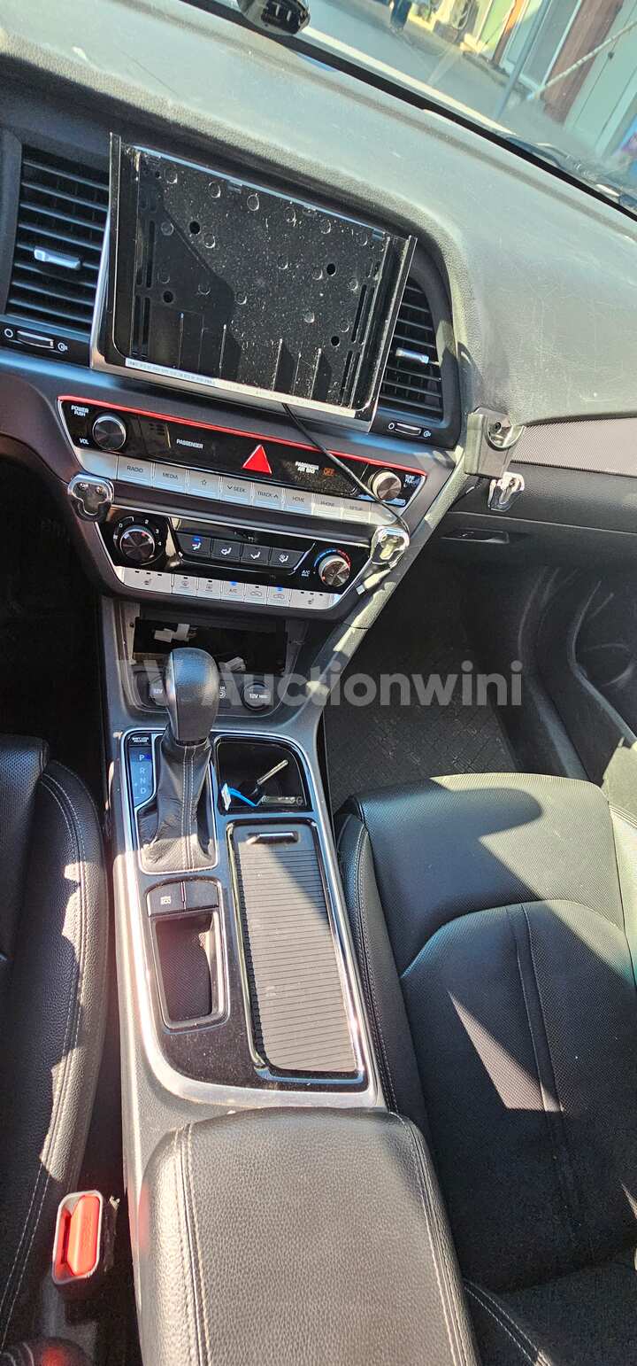 Hyundai Sonata 2019 — 18