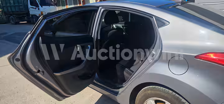 Hyundai Avante 2012 — 13