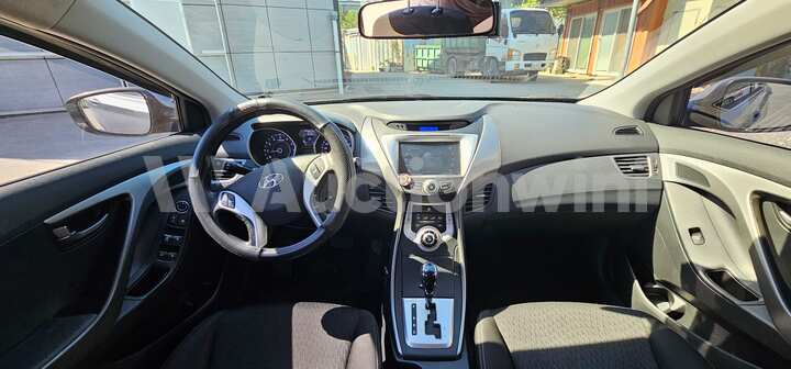 Hyundai Avante 2012 — 9