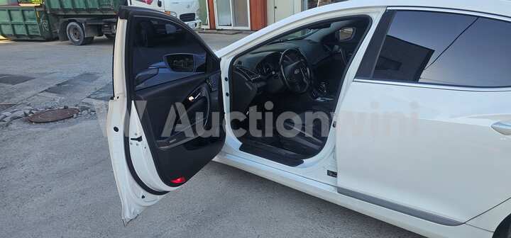 Hyundai Grandeur 2011 — 14